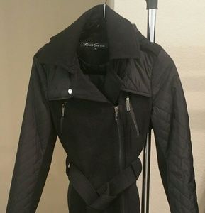 Like New beautiful Black jacket!